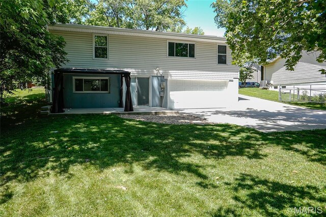 270 Village Creek Dr, Ballwin, MO 63021