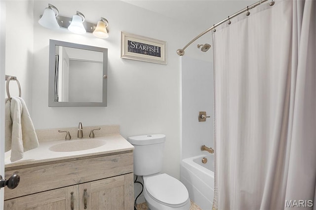 8224 Wild Acre Meadows Dr, Hillsboro, MO 63050 - bathroom featuring vanity and shower / tub combo with curtain