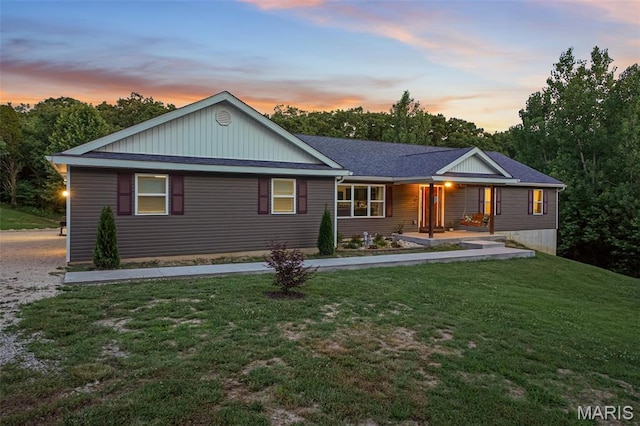 8224 Wild Acre Meadows Dr, Hillsboro, MO 63050 - ranch-style house featuring a front lawn, a porch, and roof with shingles