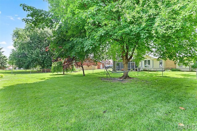 1722 Meadow Ln, Edwardsville, IL 62025