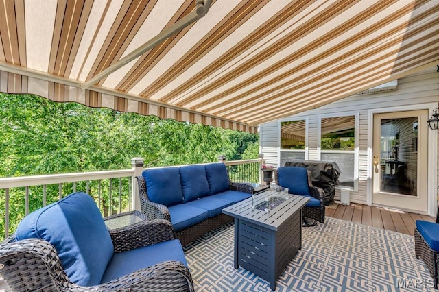 3026 Windsor Point Dr, Saint Louis, MO 63129 - wooden terrace featuring an outdoor living space