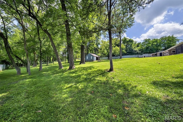 11365 Inverness Ln, Maryland Heights, MO 63043 - view of yard