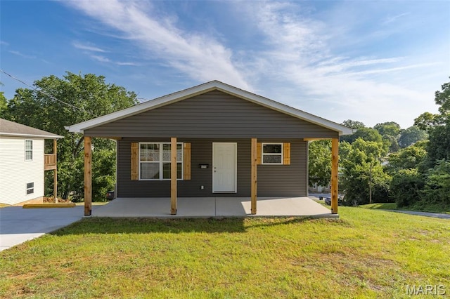 600 Allen Place, De Soto, MO 63020 - bungalow-style house featuring a front lawn and covered porch