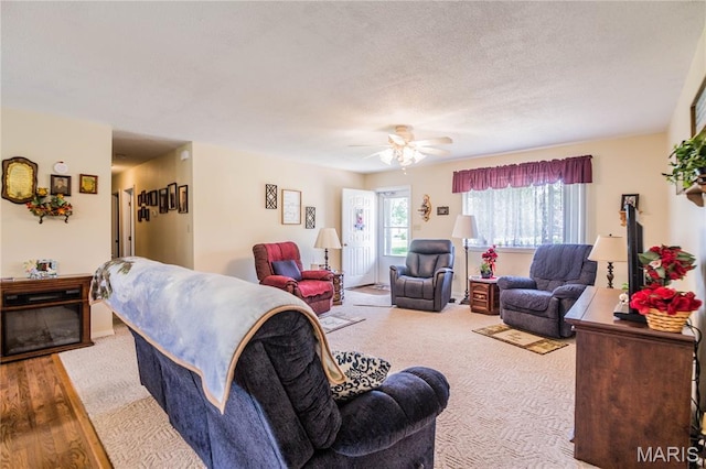 5707 Cedar Rdg, Poplar Bluff, MO 63901 - living room with a ceiling fan and carpet floors