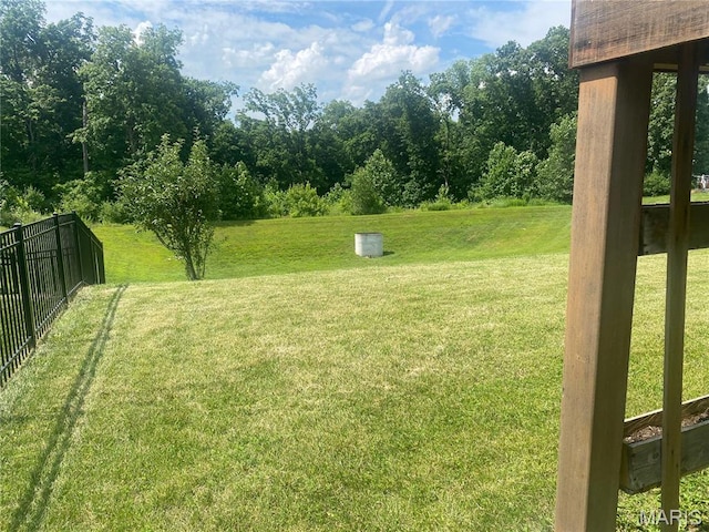 145 Champions Ln, Wentzville, MO 63385 - view of yard