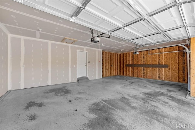 912 Gimli Ln, Wright City, MO 63390 - garage featuring a garage door opener