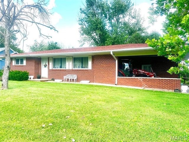 1620 N Jefferson St, Mexico, MO 65265 - ranch-style house with a front yard and brick siding