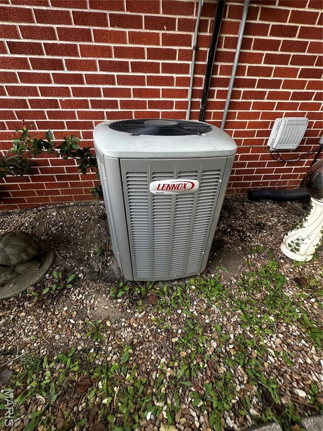 1620 N Jefferson St, Mexico, MO 65265 - exterior view of a cooling unit and brick siding