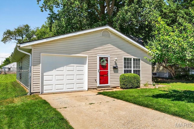 117 1st Ave, Edwardsville, IL 62025 - view of front of property featuring concrete driveway and a detached garage