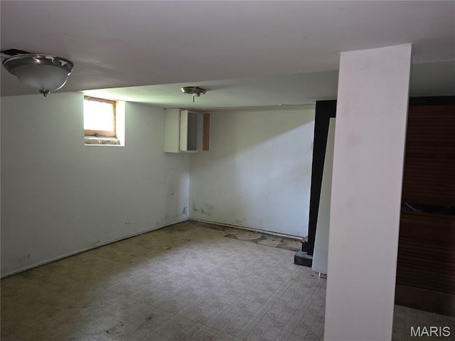 6203 Dardanella Ave, Normandy, MO 63121 - view of below grade area