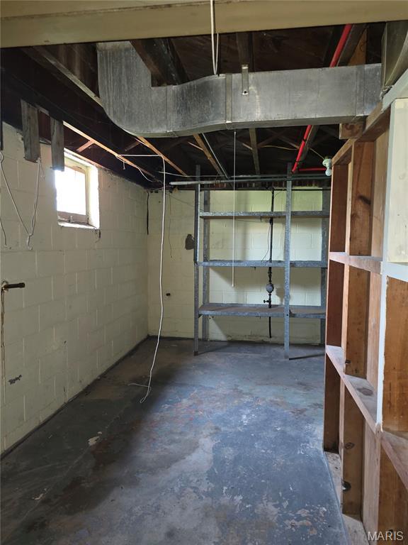 6203 Dardanella Ave, Normandy, MO 63121 - basement with concrete block wall