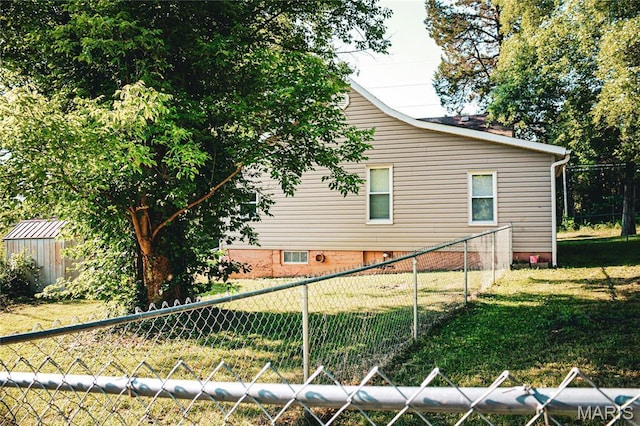 908 Birch St, Leadwood, MO 63653 - view of side of home featuring a fenced backyard and a storage shed