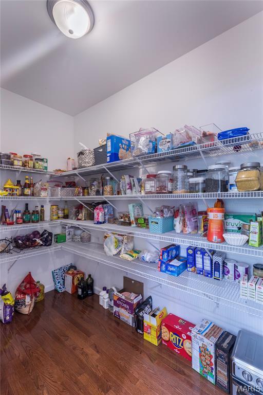 11800 Craig Manor Dr, Creve Coeur Township, MO 63146