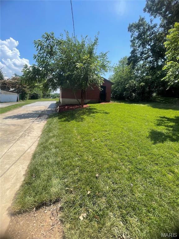 1130 W Gallatin St, Vandalia, IL 62471 - photo 18