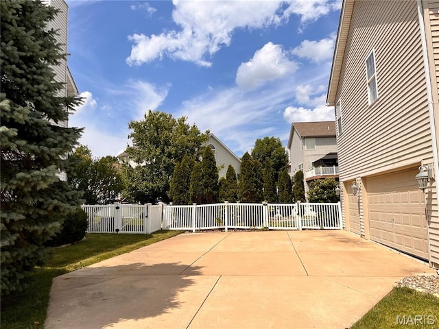 114 Cloverleaf Meadows Ct, Ofallon, MO 63366 - view of patio / terrace with a gate