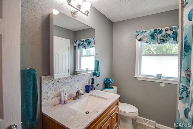 109 Hawbrook Pl, Jerseyville, IL 62052 - bathroom featuring vanity and a textured ceiling