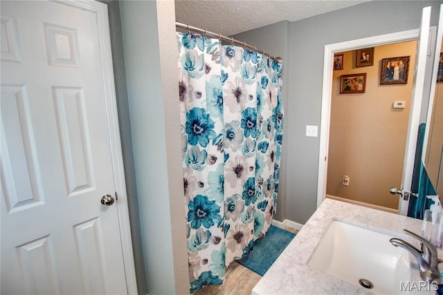 109 Hawbrook Pl, Jerseyville, IL 62052 - full bath with vanity, a shower with curtain, and a textured ceiling