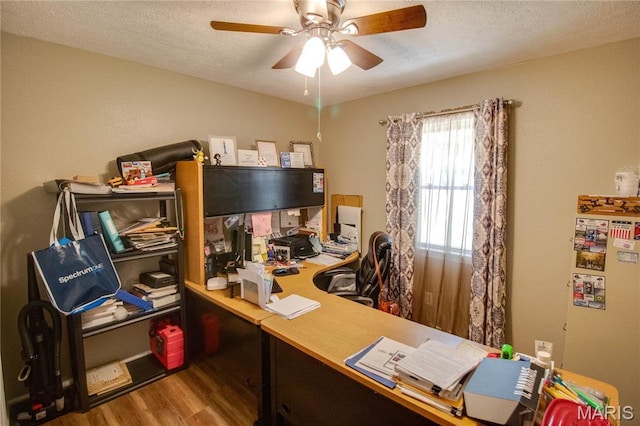 109 Hawbrook Pl, Jerseyville, IL 62052 - office area with wood finished floors, ceiling fan, and a textured ceiling