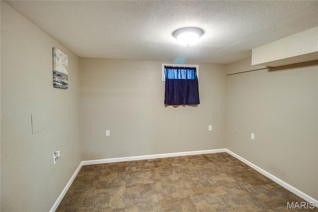 109 Hawbrook Pl, Jerseyville, IL 62052 - spare room featuring a textured ceiling and carpet