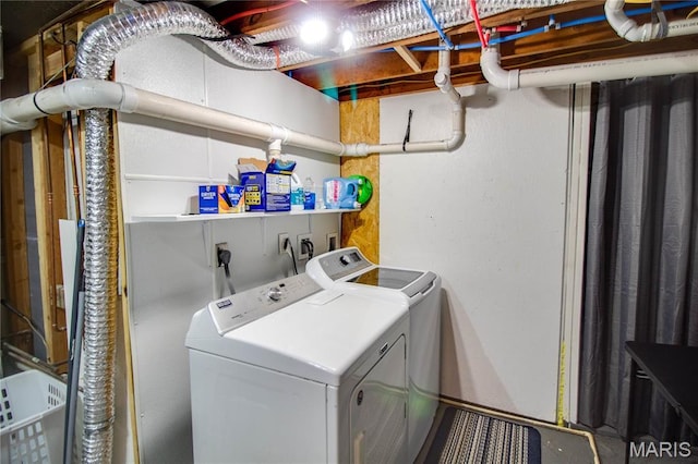 109 Hawbrook Pl, Jerseyville, IL 62052 - laundry room with independent washer and dryer