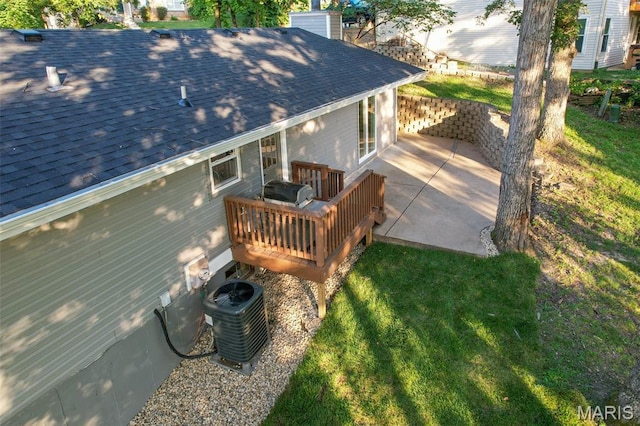 525 Oak Hill Dr, Lake St Louis, MO 63367 - view of yard with a deck