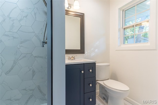 525 Oak Hill Dr, Lake St Louis, MO 63367 - bathroom featuring vanity and tiled shower