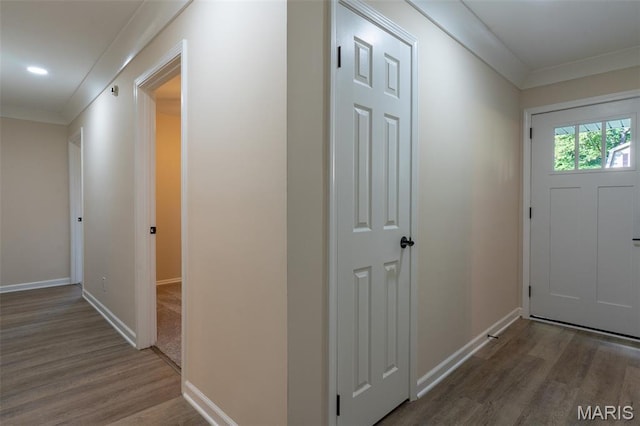 525 Oak Hill Dr, Lake St Louis, MO 63367 - foyer with crown molding, wood finished floors, and recessed lighting