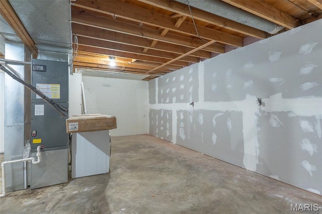 525 Oak Hill Dr, Lake St Louis, MO 63367 - unfinished below grade area featuring heating unit