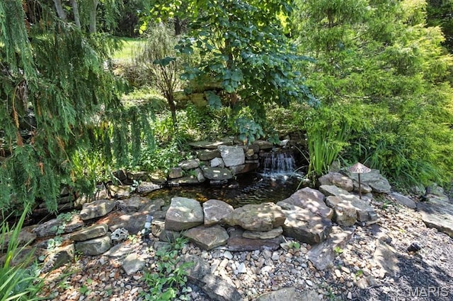 512 Overlook Terrace Ct, Eureka, MO 63025 - view of yard