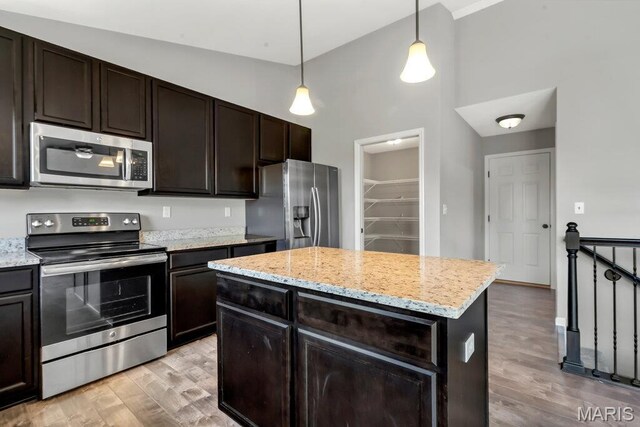 345 Cimarron Valley Trl, Wentzville, MO 63385