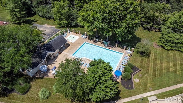 2260 Crimson View Dr, Wildwood, MO 63011 - bird's eye view of a pool