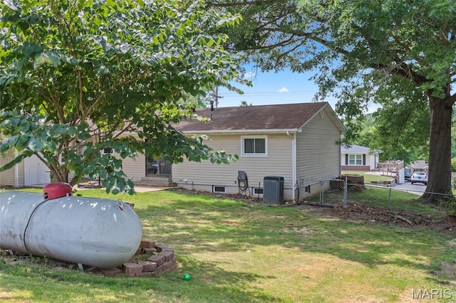 1117 Nelda Dr, Imperial, MO 63052 - rear view of property featuring entry steps