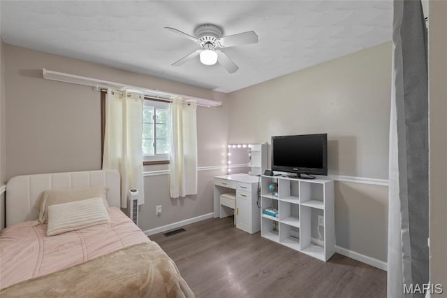 1117 Nelda Dr, Imperial, MO 63052 - bedroom featuring wood finished floors and a ceiling fan