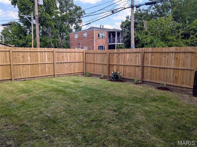 3744 Michigan Ave, Saint Louis, MO 63118 - view of fenced backyard