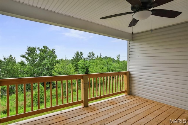 2904 Sierra View Ct, Imperial, MO 63052 - deck with ceiling fan