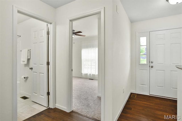 2904 Sierra View Ct, Imperial, MO 63052 - entrance foyer with wood finished floors and ceiling fan