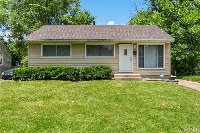 219 Presley Dr, Saint Louis, MO 63137 - photo 1
