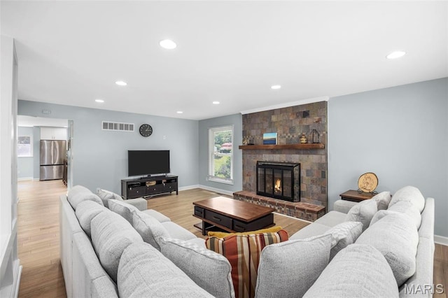 12182 Royal Valley Dr, Creve Coeur, MO 63141