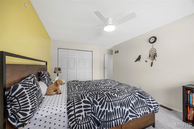 12182 Royal Valley Dr, Creve Coeur, MO 63141