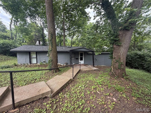 8803 Corwin Dr, Saint Louis, MO 63136 - photo 2