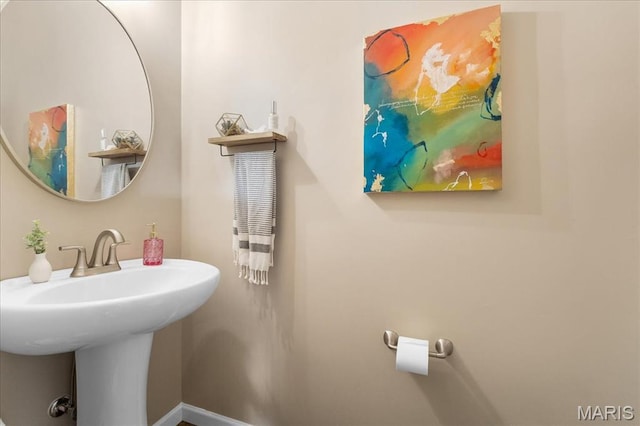 2385 Chemin Ave, Saint Charles, MO 63301 - bathroom featuring a sink