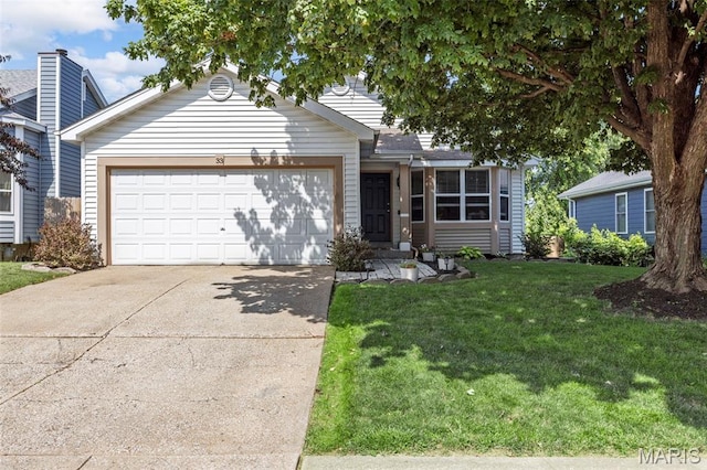 33 Kingspointe Dr, Saint Peters, MO 63376 - view of front of home featuring a garage, concrete driveway, and a front lawn