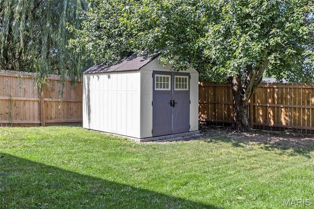 33 Kingspointe Dr, Saint Peters, MO 63376 - view of shed featuring a fenced backyard