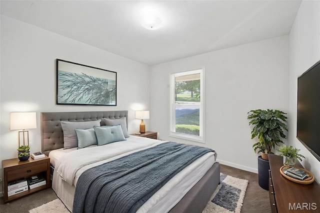 5265 Country Club Rd, Washington, MO 63090 - bedroom with carpet flooring and baseboards