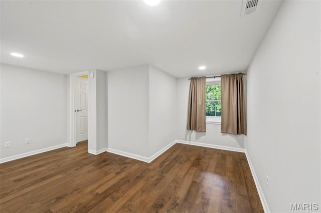 5265 Country Club Rd, Washington, MO 63090 - spare room featuring wood finished floors and recessed lighting