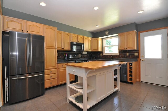 2808 Olde Worcester Dr, Saint Charles, MO 63301