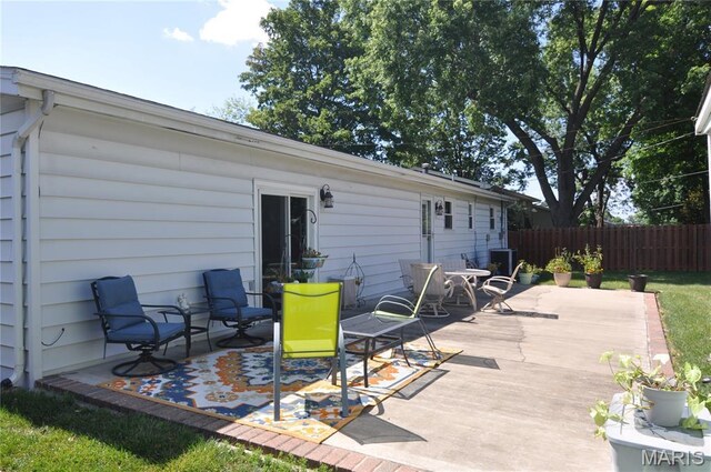 2808 Olde Worcester Dr, Saint Charles, MO 63301