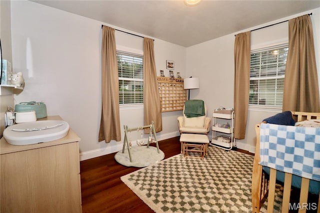110 S Bend Rd, Lebanon, MO 65536 - living area featuring wood finished floors and baseboards