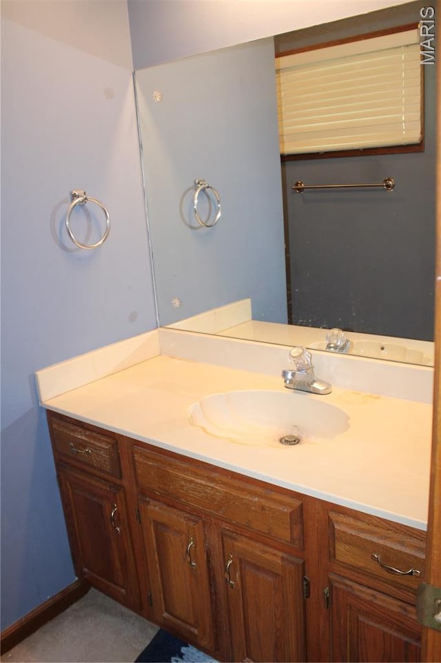 904 Keith St, Kennett, MO 63857 - bathroom featuring vanity