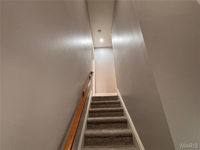 2012 Mallinckrodt St, Saint Louis, MO 63107 - staircase with baseboards